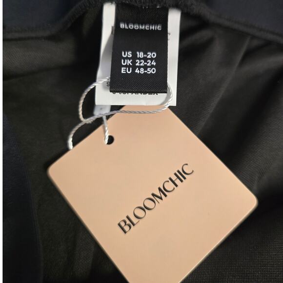 BLOOMCHIC 18-20 2x plus black ruched swim shorts bottoms NWT B98 - Picture 7 of 9